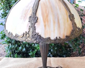 FABULOUS SLAG GLASS ANTIQUE LAMP
