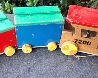 TRAIN WOODEN