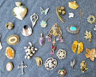 JEWELRY LOT 