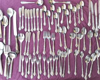 FLATWARE SILVER WARE LOT