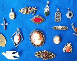 JEWELRY LOT 