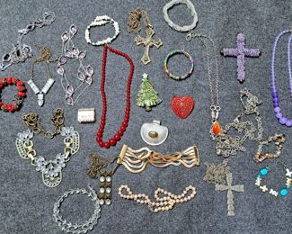 JEWELRY LOT 