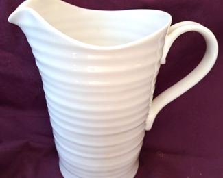 WHITE WATER PITCHER PORTMERION