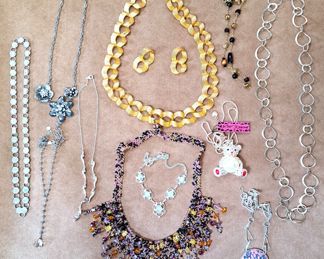 JEWELRY LOT 