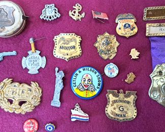 TOY POLICE BADGES CAPTAIN AMERICA BADGE LOT
