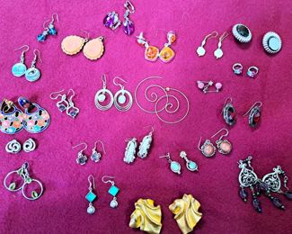 JEWELRY LOT 