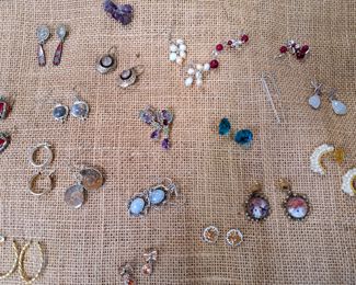 JEWELRY LOT 