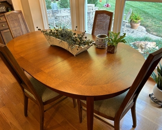 Dining table with six chairs 