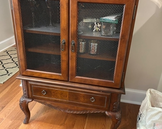 Small hutch hold wine bottles and trey removes from top 