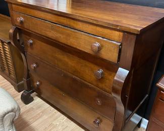 Antique Chest of Drawers 