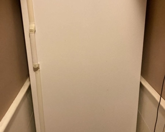 upright deep freezer