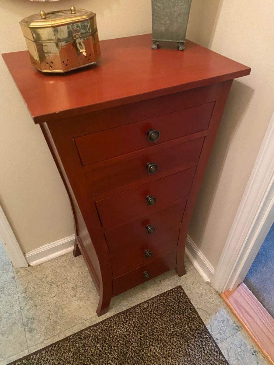 6 Drawer Chest $ 138.00