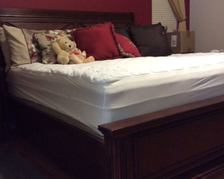 King size bed 