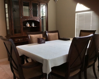 Dining set with leaves