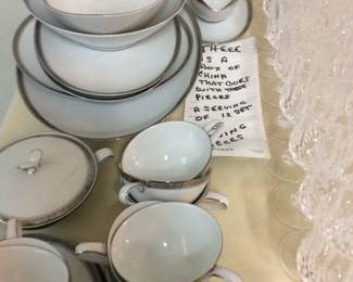 12 place setting Noritake