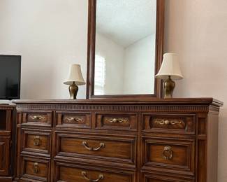 Thomasville Dresser w Mirror, Highboy and Bed Frame, Brass Accent Lamps pr