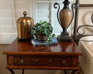 Kincaid Nightstand, Table Lamp, Decor 