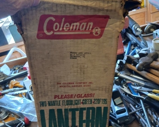 Colon camping lantern