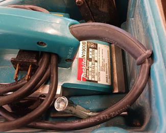Makita power planer
