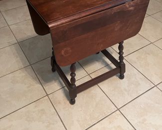 Small drop leaf end table