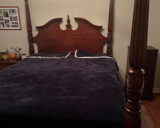 4 poster queen bed