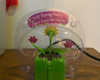 Solar Dancing Flower
