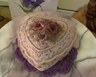 ceramic heart-shaped box