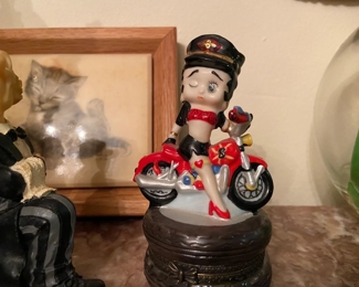 Betty Boop figurine