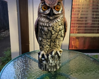 owl statue