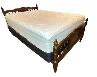 Queen Size Spindle Bed