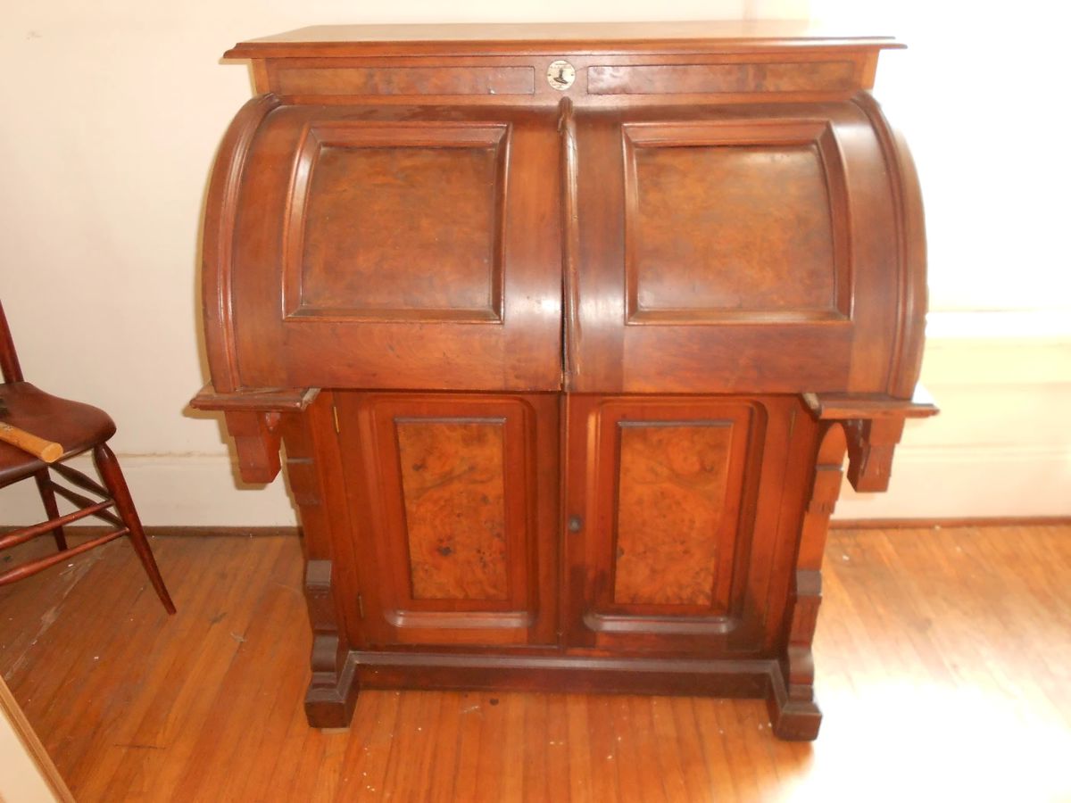 NEAT OLD CENTRAL GARDENS ESTATE in Memphis, TN starts on 9/9/2023