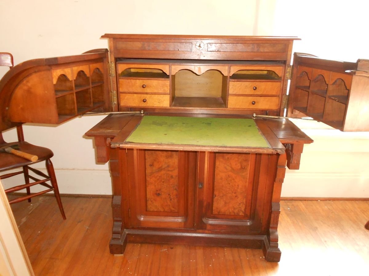 NEAT OLD CENTRAL GARDENS ESTATE in Memphis, TN starts on 9/9/2023