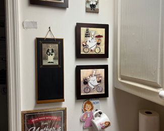 Loads of kitchen decor 