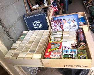 BASEBALL CARD & FOOTBALL CARD COLLECTION:
Taking offers on the lot. Highest bidder will be contacted on Saturday evening for pick up on Sunday. 