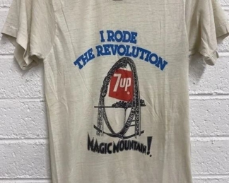 vintage 7 Up Six Flags Shirt