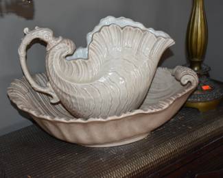 Gorgeous Decorator Cornucopia Sea Shell Pitcher and Wash Basin