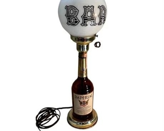 Lot 059
Vintage Imperial Whiskey Bottle Glass Globe Bar Table Lamp
