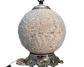 Lot 063
Vintage 60s MCM White Snowball Kitsch Plastic Lamp