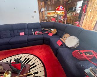 Large Sectional Sofa- In excellent condition!