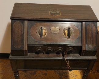 Mint Radiolo 20 radio with display tag