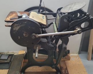 Antique commercial printing press WORKS