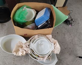 Collection of Pyrex in mint condition 