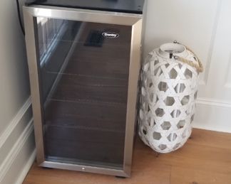 Danby wine refrigerator