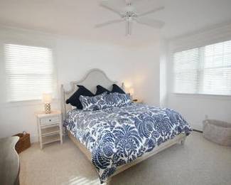 King bed & nightstands by Lexington 