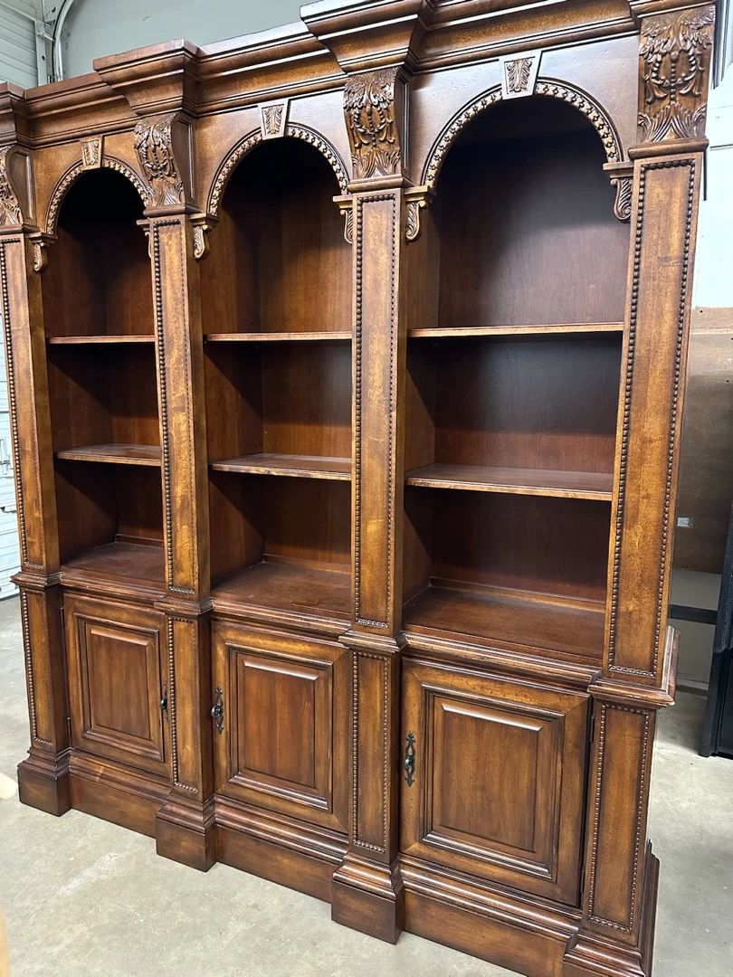 Fabulous Furniture Finds Online Auction by... starts on 8/30/2023
