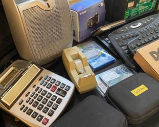 Canon Printing Calculator - P23- DH V, Napa Battery Charger - 85-437