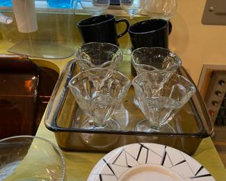 Set of 4 Glass Pedestal Ice Cream Glasses, Set of 4 1990's Geometric "Illusions" Dinner Plates by Signature