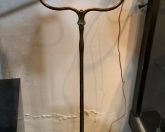 TIFFANY STUDIOS LINENFOLD LAMP