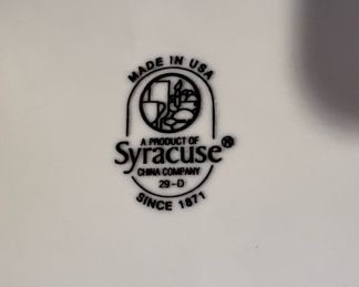 Set of 8 Syracuse Square Dinner Plates - 29-D