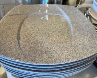 Set of 8 Syracuse Square Dinner Plates - 29-D